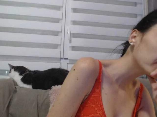 Live sex webcam photo for cleophee #287942411