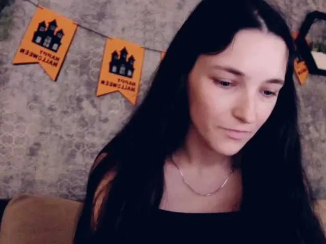 Live sex webcam photo for KariNeal #271072999