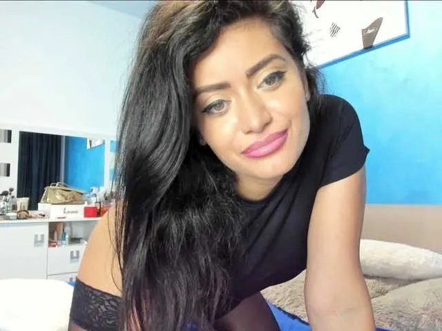 Live sex webcam photo for SweetPrya #271059443