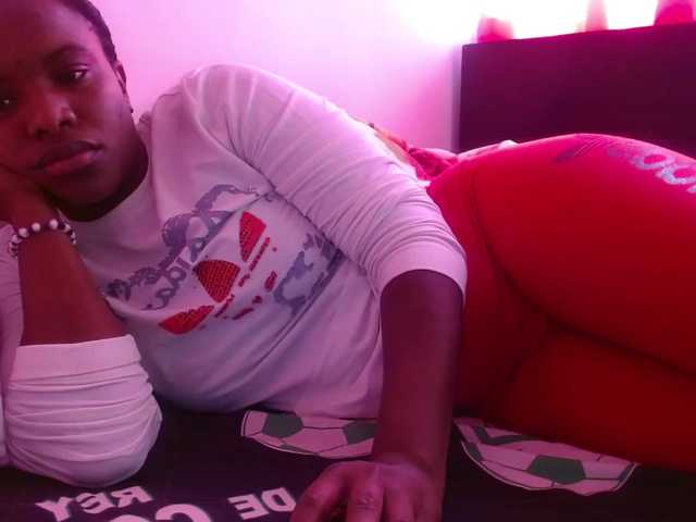 Live sex webcam photo for Daizy-cooper #271073823