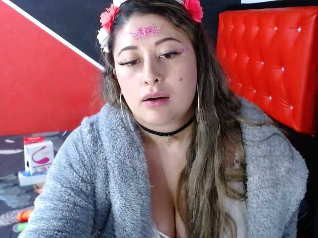 Live sex webcam photo for Tamarasex1 #271065218