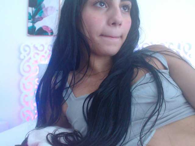 Live sex webcam photo for Joebruce #271065606