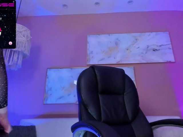 Live sex webcam photo for JennaOlson #271065262