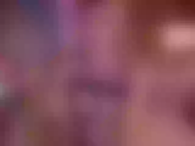 Live sex webcam photo for Melannie1 #271073350