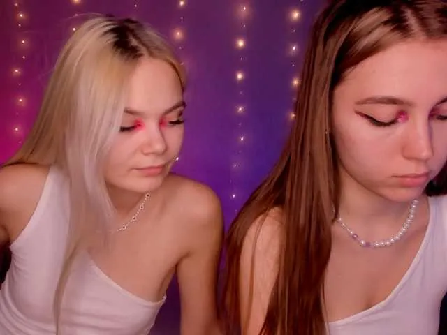 Live sex webcam photo for EllaaMaary #271064533