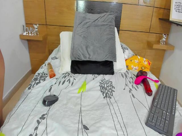 Live sex webcam photo for Mssburbuja #271064321