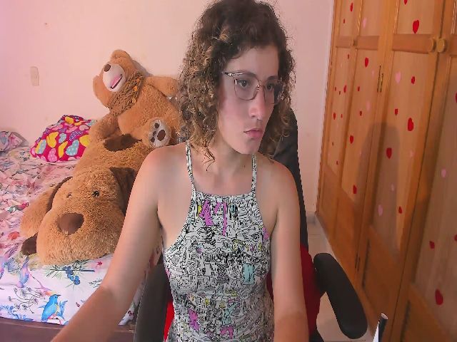Live sex webcam photo for Laura_amy #271074727