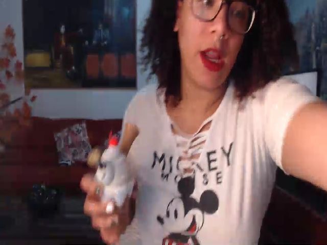 Live sex webcam photo for Mysticbae #271077111