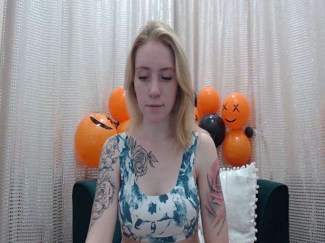 Live sex webcam photo for RedBerryy #271064141