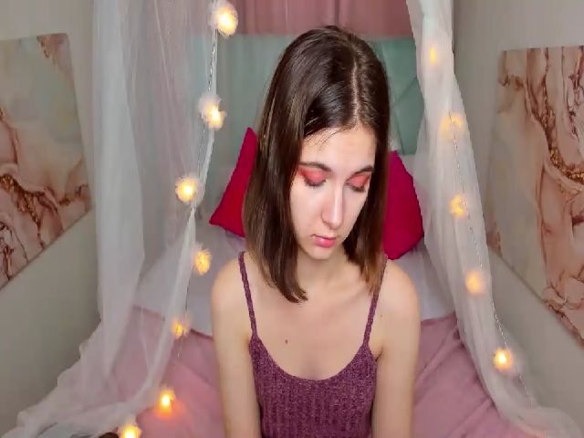 Live sex webcam photo for FloraFletch #271064248