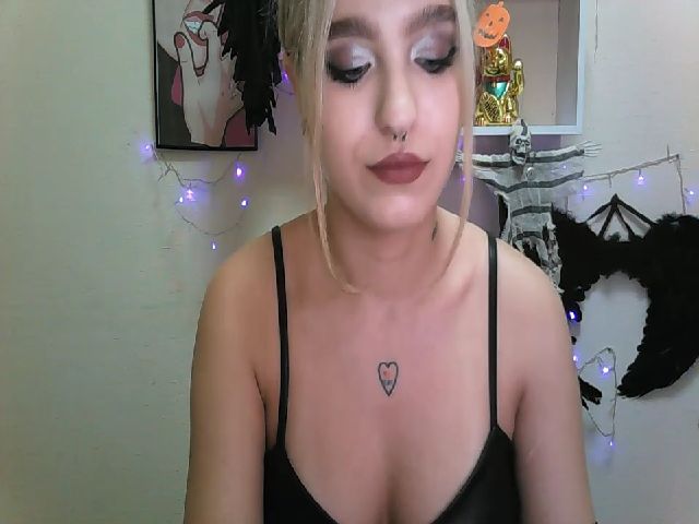 Live sex webcam photo for Isabe_lla #271070066