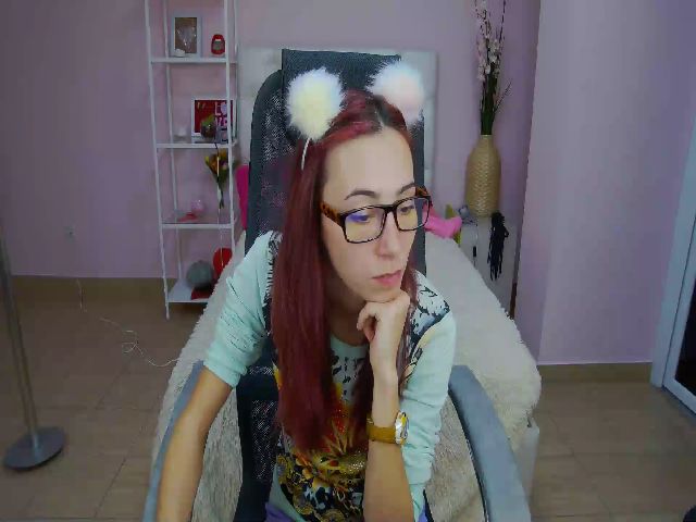 Live sex webcam photo for amyjune01 #271070377