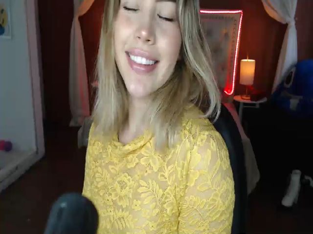 Live sex webcam photo for Vicky_Guzman #271072011