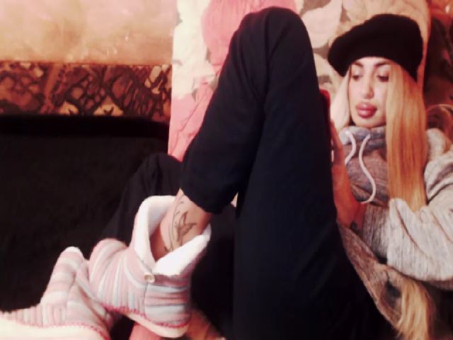 Live sex webcam photo for Goodspleasure #271074195