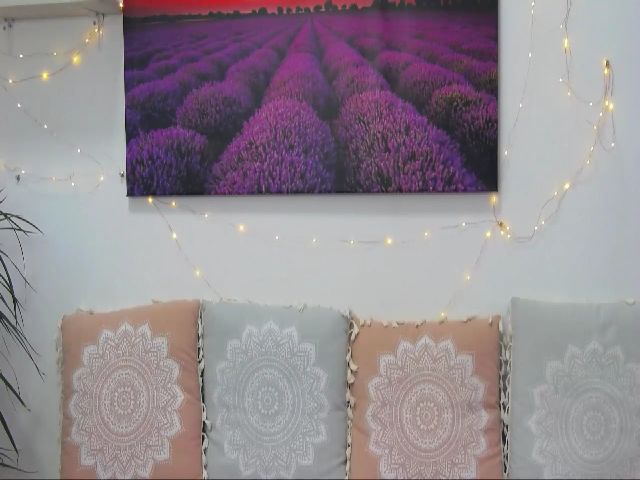 Live sex webcam photo for MaraW #271074956