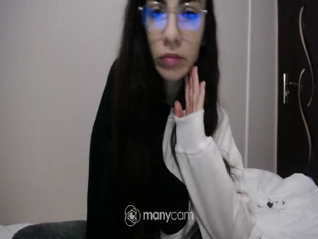 Live sex webcam photo for Sophie__Oz #271074142