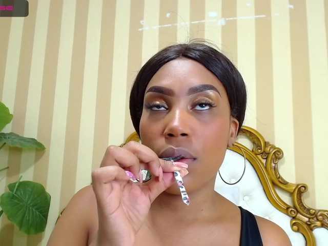 Live sex webcam photo for Megalyn #271068819