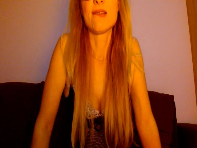 Live sex webcam photo for HotSlit #271061431