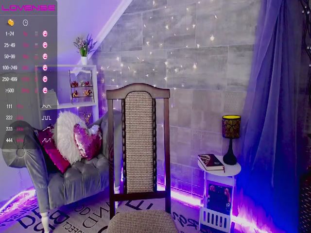 Live sex webcam photo for Marianna____ #271061579