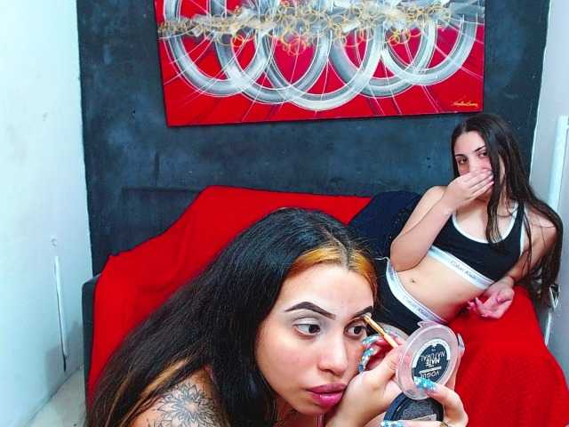 Live sex webcam photo for xxxbitcheshot #271059801