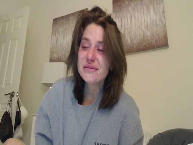 Live sex webcam photo for Karliejune #271063273