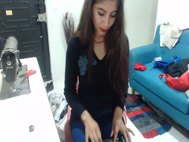 Live sex webcam photo for BLUE_DIAMOND3 #271061804