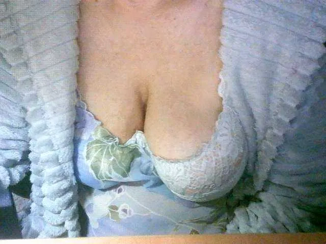 Live sex webcam photo for RomachkaT #271072563