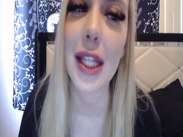 Live sex webcam photo for AshleyMarina #271075413
