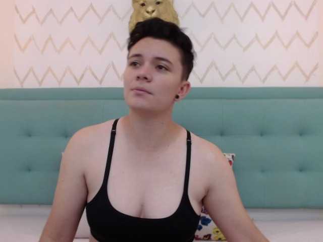 Live sex webcam photo for Taylor-Allana #271068242