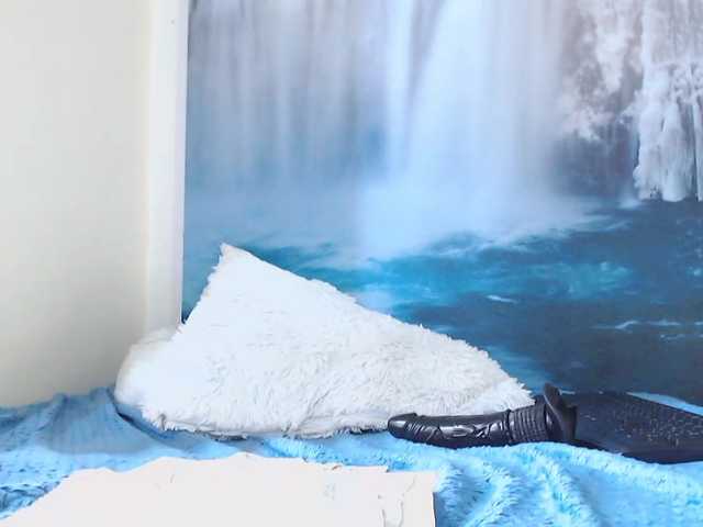 Live sex webcam photo for moonn-26 #271068170