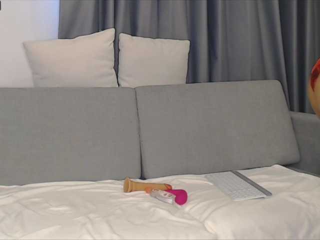 Live sex webcam photo for MayaSteps #271064717