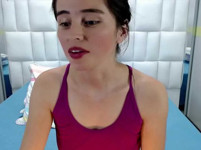 Live sex webcam photo for Alina-Bell #271074012
