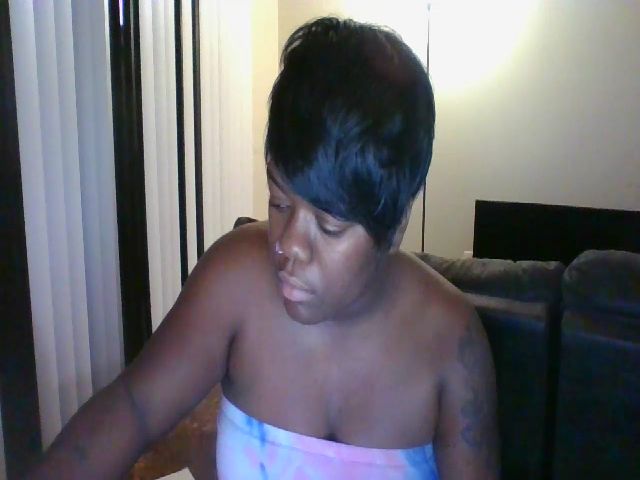 Live sex webcam photo for Bigbootibambi #271062180