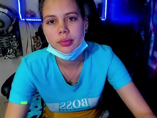 Live sex webcam photo for XCrislerSweet #271069046