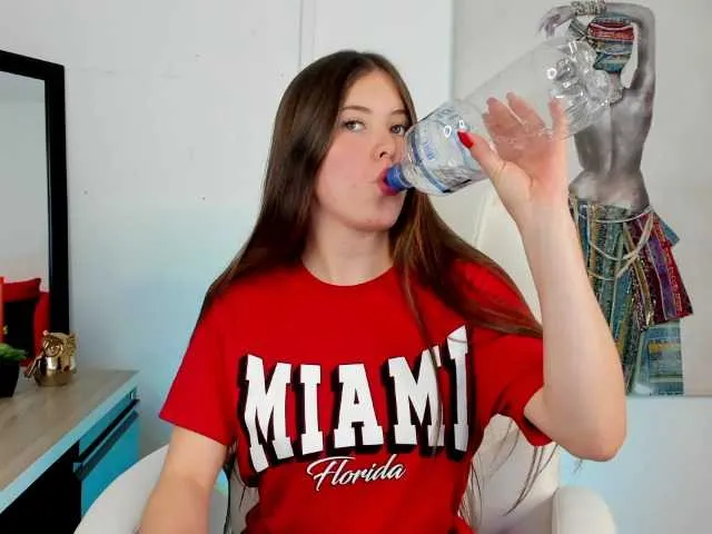 Live sex webcam photo for violet-03 #271073959