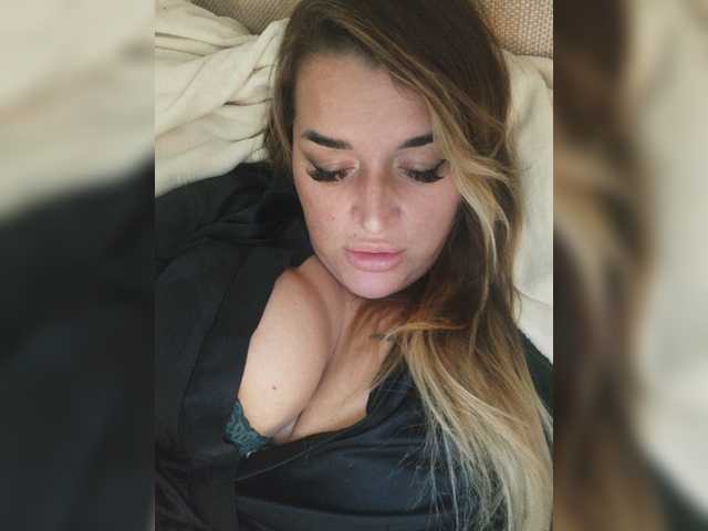 Live sex webcam photo for Wennice #271068163