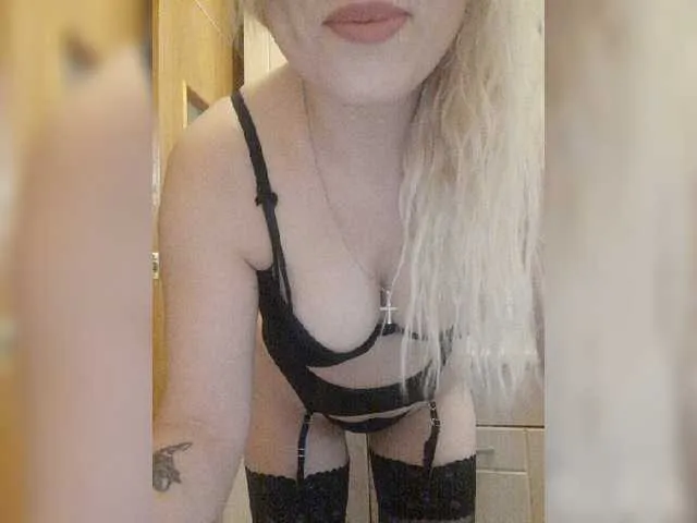 Live sex webcam photo for Alinaa #271068086
