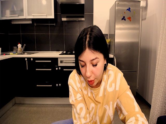 Live sex webcam photo for Ellen_Loti #271074807