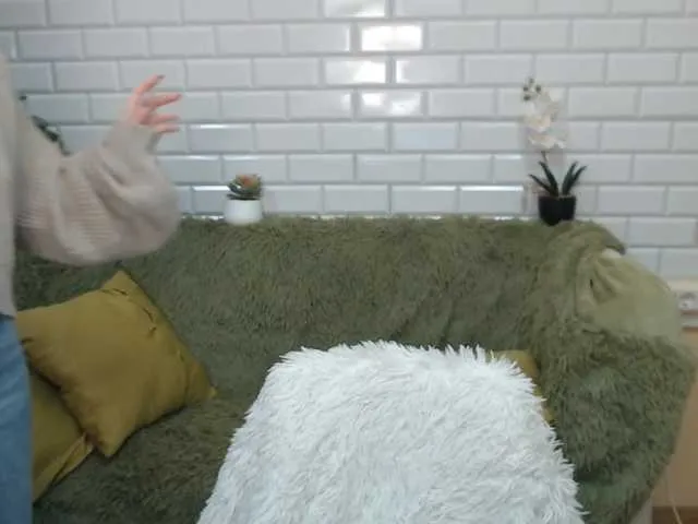 Live sex webcam photo for Hot-vasilisa #271069078