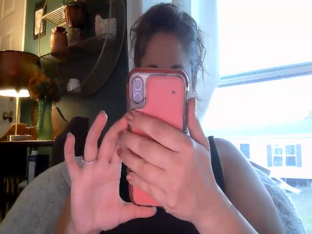 Live sex webcam photo for Laural55 #271076874