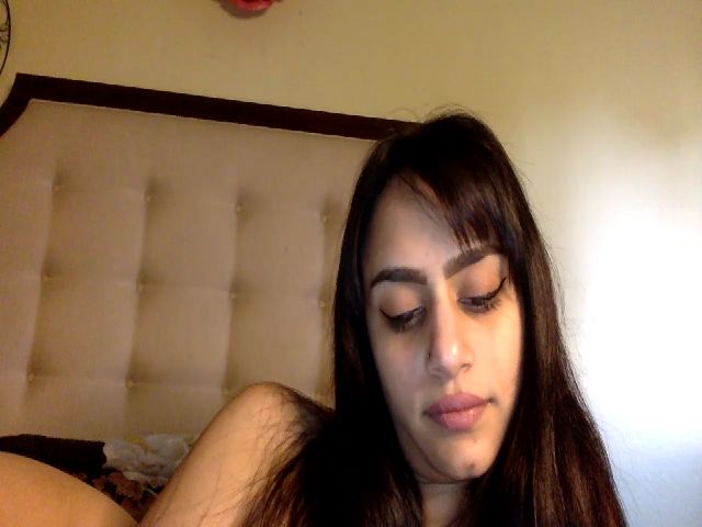 Live sex webcam photo for SweetNessa1 #271074778