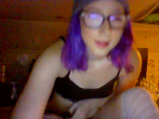 Live sex webcam photo for LovelyLucy8 #271065770