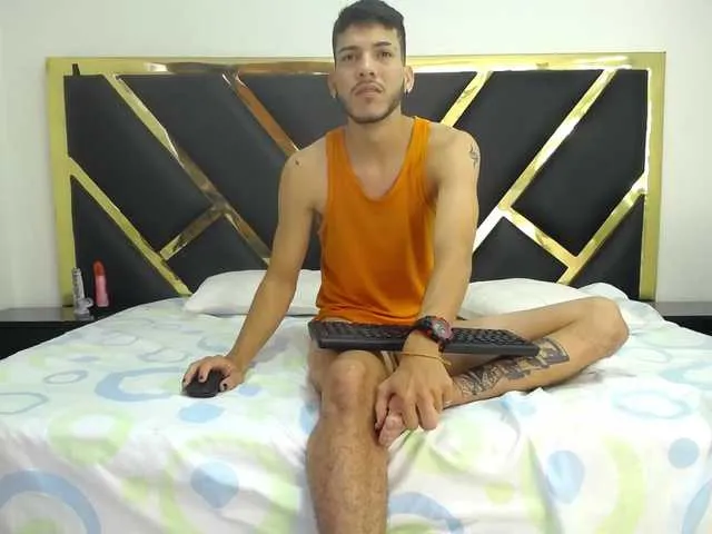 Live sex webcam photo for Skarletyjacob #271067969