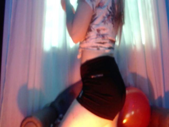 Live sex webcam photo for VeronikaLike #271063973