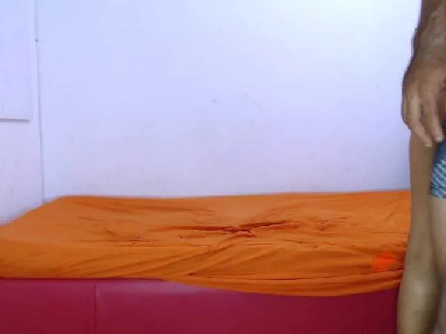 Live sex webcam photo for SashaCouple #271068969