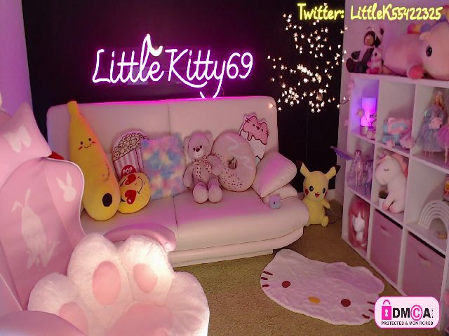 Live sex webcam photo for LilKitty_69 #271074644