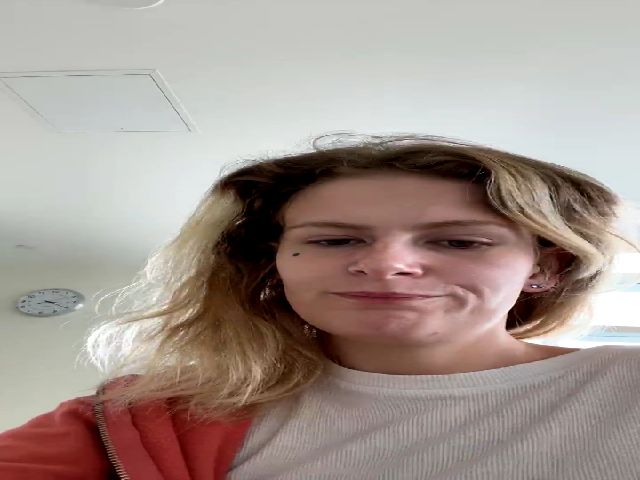 Live sex webcam photo for NikkiDawson #271074592