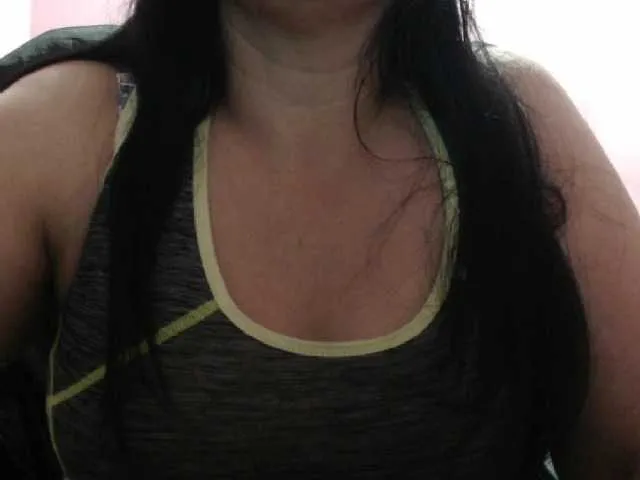 Live sex webcam photo for luzzyhot #271091531