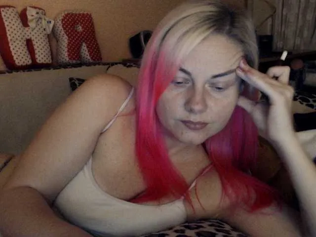 Live sex webcam photo for melek-7250 #271090834