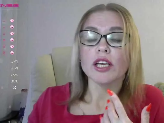 Live sex webcam photo for Lisa1225 #271086080